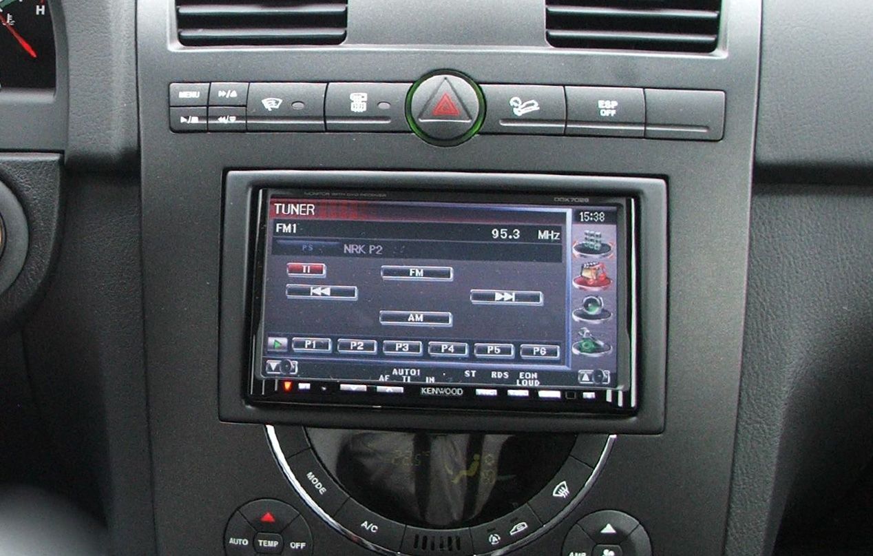 SsangYong Rexton 2 DIN autórádió beszerelő keret (CT23SY06)