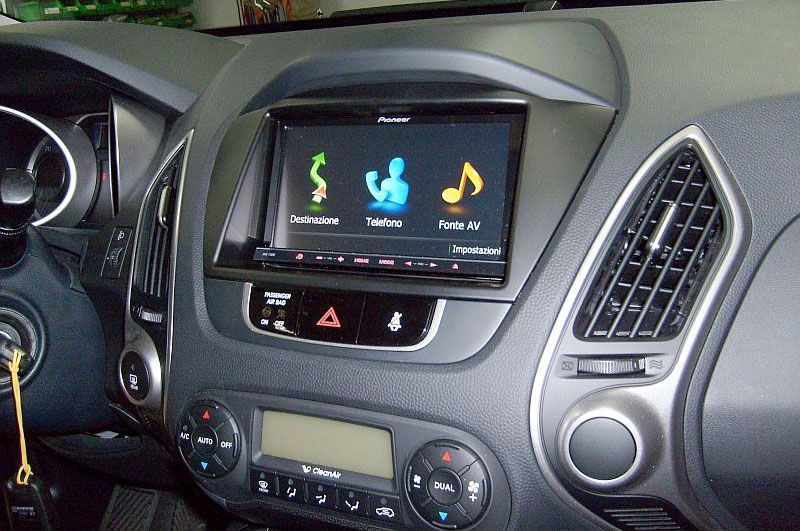 Hyundai ix35 2 DIN autórádió beszerelő keret (CT24HY15)