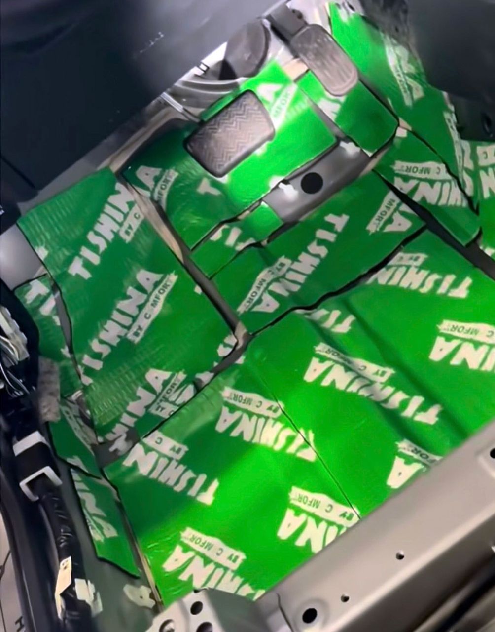 Comfort Mat BRONZE rezgéscsillapító lap, 4mm (MLF 0.39)