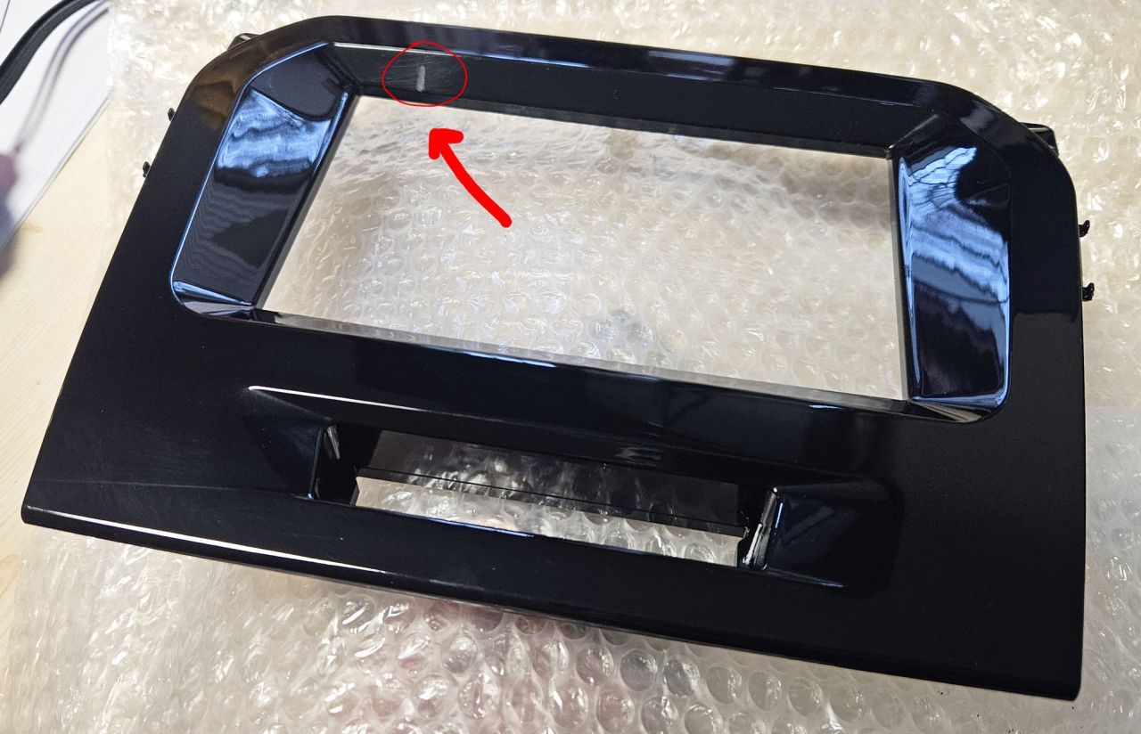 Suzuki Vitara 2 DIN autórádió beszerelő keret (Outlet, Karcos termék!)